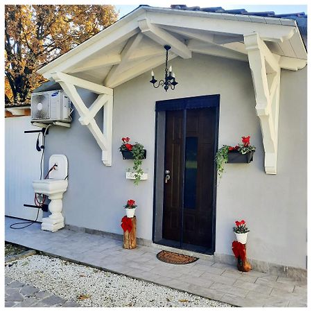La Casina Bed & Breakfast Trecasali Exterior foto