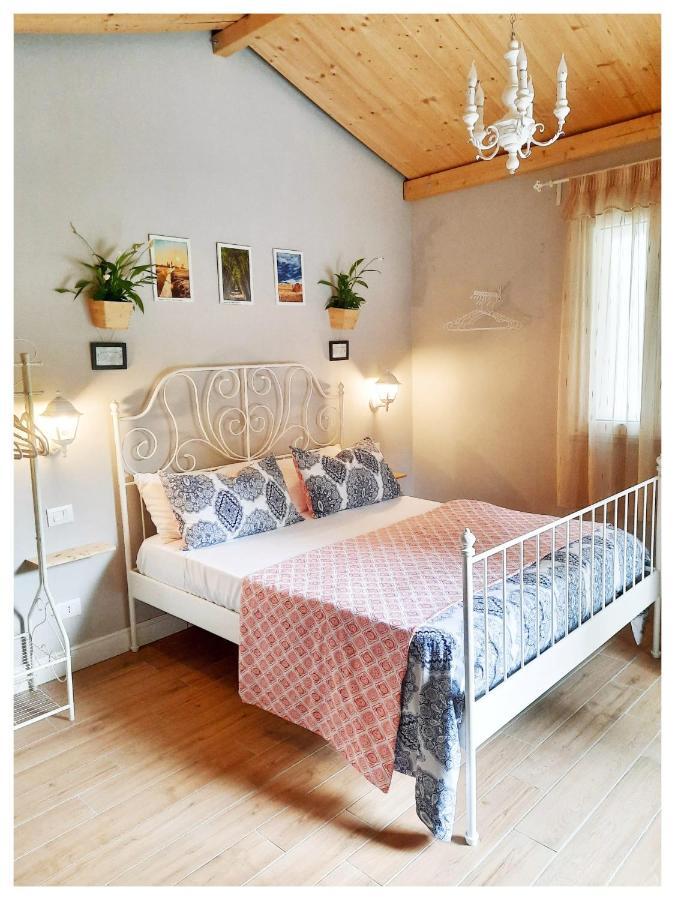 La Casina Bed & Breakfast Trecasali Exterior foto