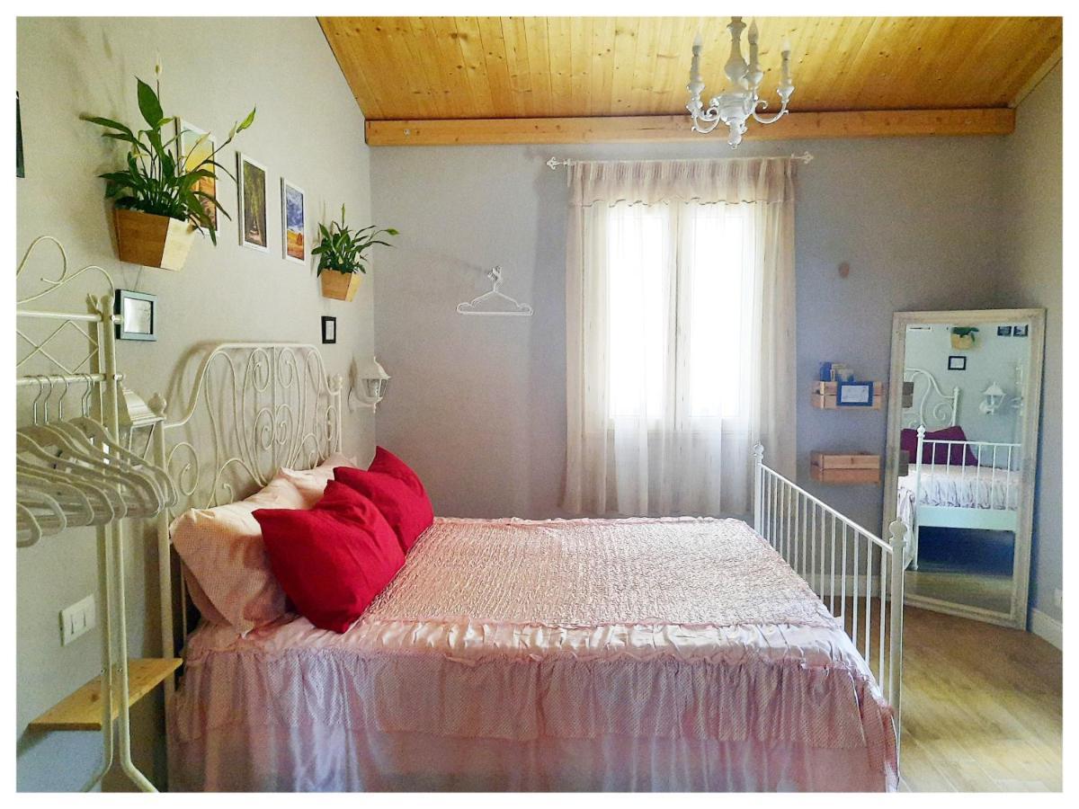 La Casina Bed & Breakfast Trecasali Exterior foto